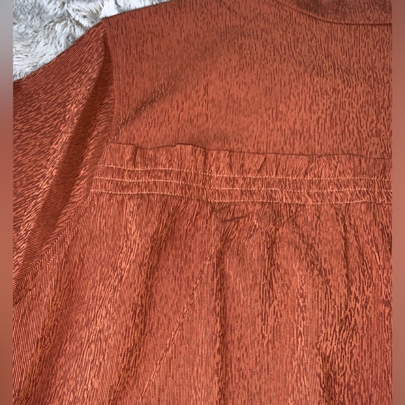 NWT - Athleta - Rustic Brown Lightweight Echo Top - Picture 6 of 11